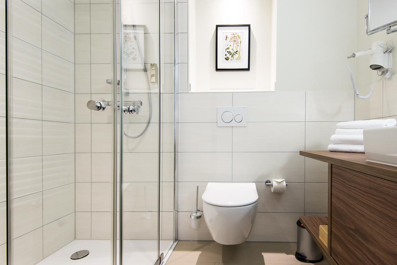 Boutique-Hotel Zur Alten Post Busum Ngoại thất bức ảnh